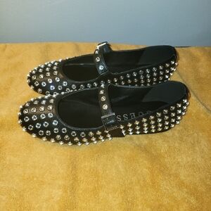GUESS STUDDED FLATS